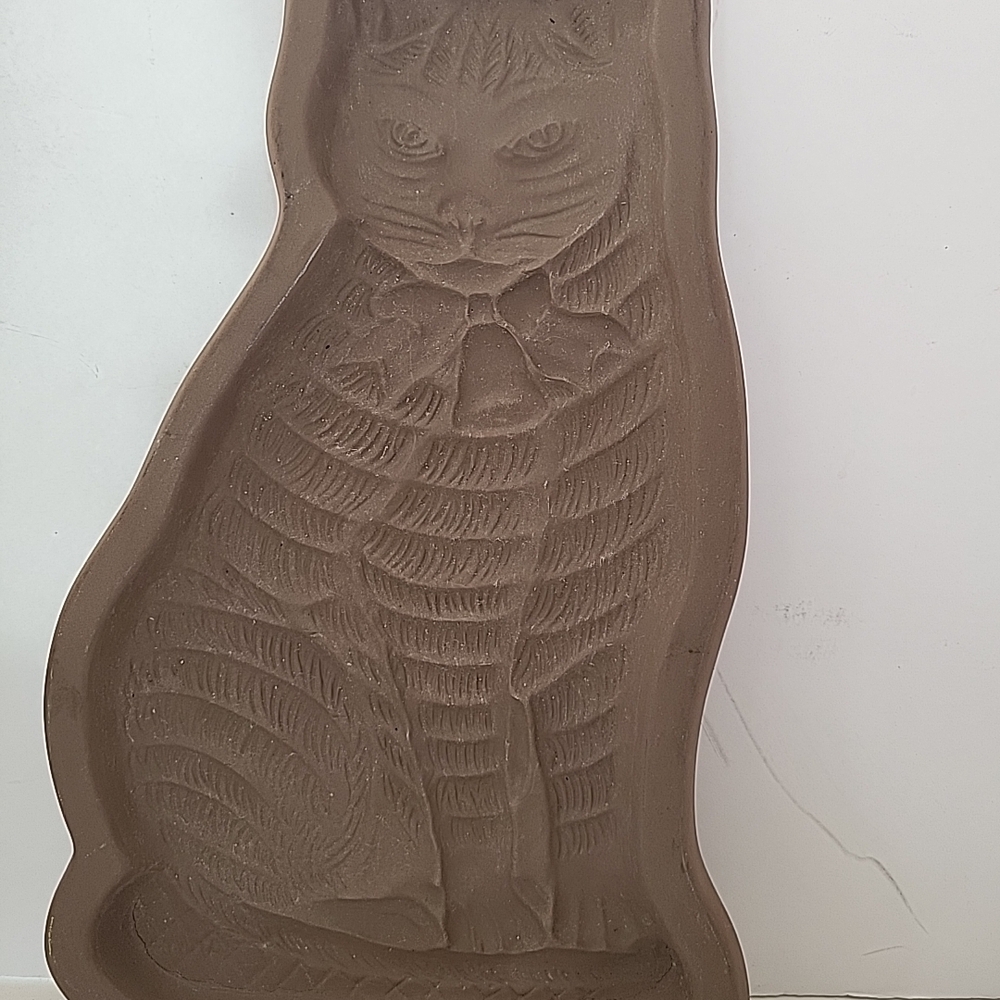 Hartstone 1981 Cat-Shaped Baking Mold